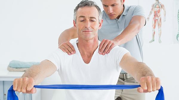 醫生坦言不管你信不信，55歲一過，老人基本都逃不開這7個身體真相，很多人還不自知